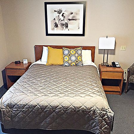 Coastal Inn Dartmouth Extérieur photo