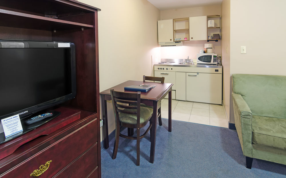 Coastal Inn Dartmouth Extérieur photo