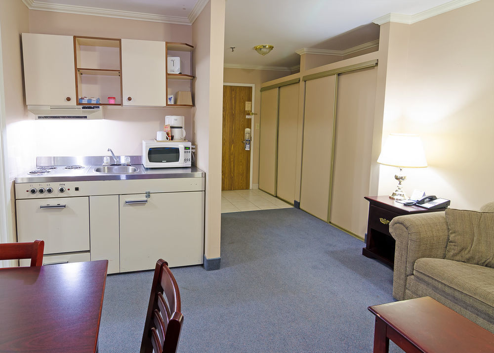 Coastal Inn Dartmouth Extérieur photo