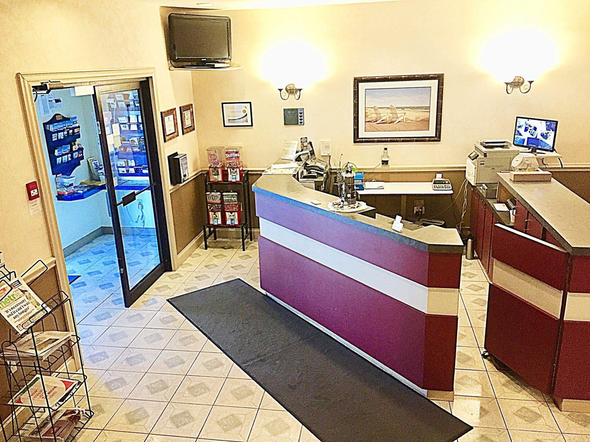 Coastal Inn Dartmouth Extérieur photo