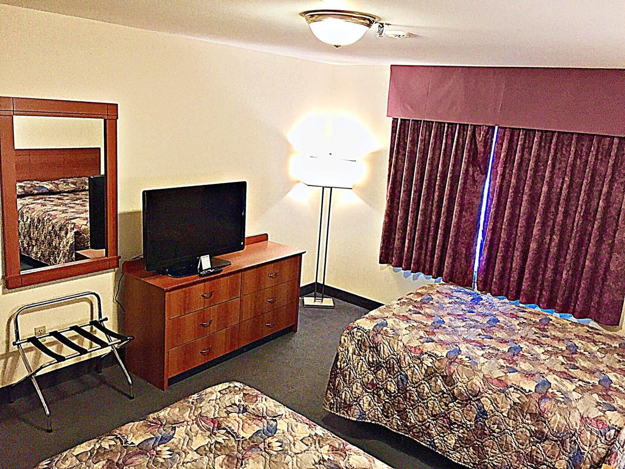 Coastal Inn Dartmouth Extérieur photo