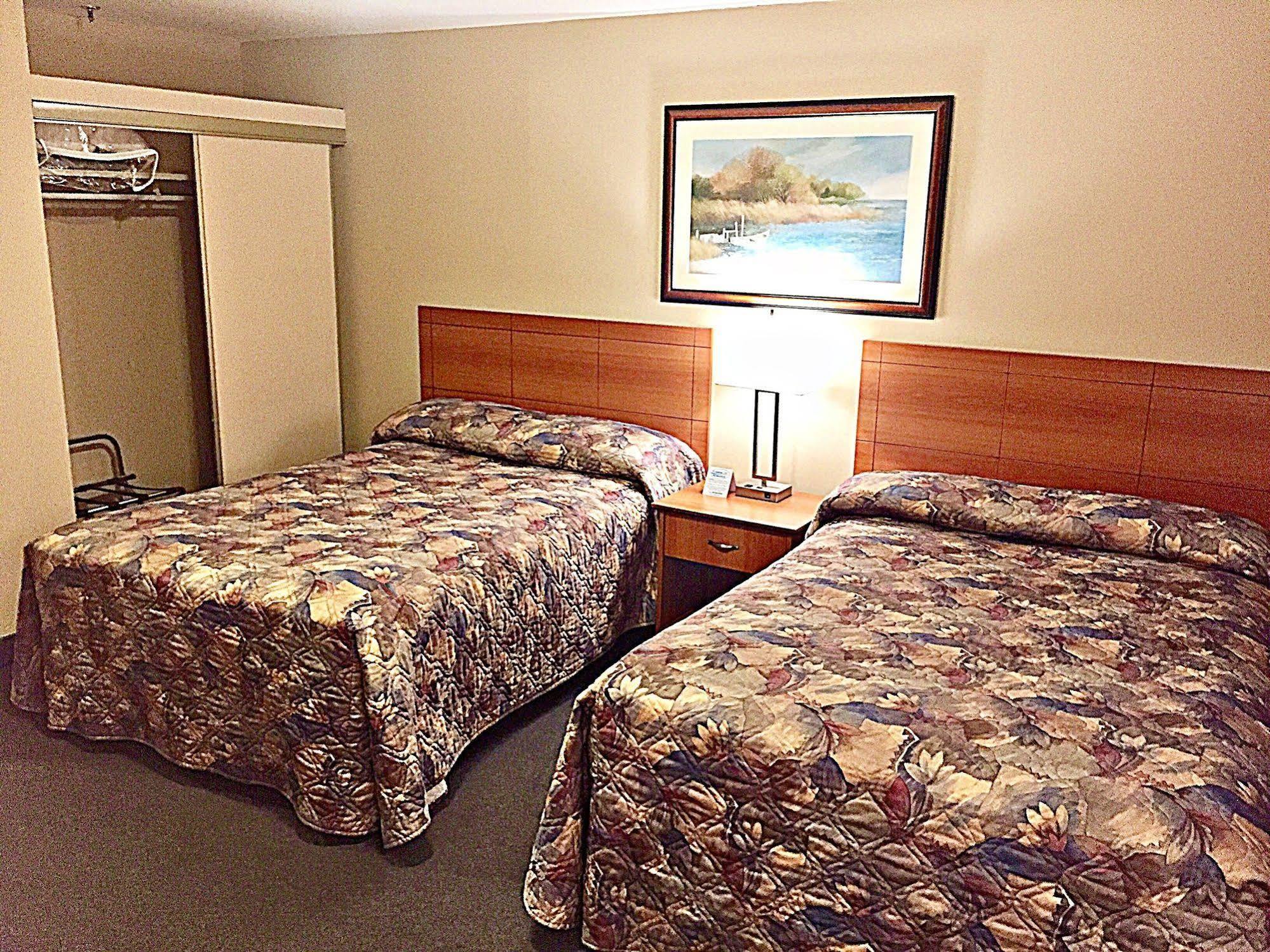 Coastal Inn Dartmouth Extérieur photo